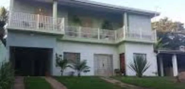 Fazenda / Sítio / Chácara com 3 Quartos à venda, 140m² no Chácara Recreio Floresta, Jaguariúna