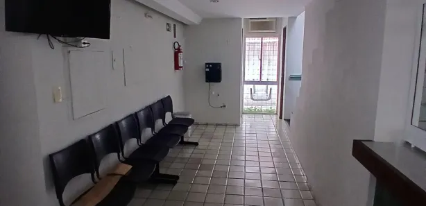 Casa Comercial com 9 Quartos para alugar, 400m² no Boa Vista, Recife