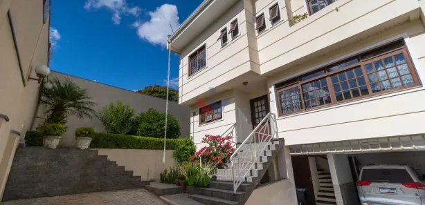 Sobrado com 3 Quartos para venda ou aluguel, 207m² no Jardim Social, Curitiba