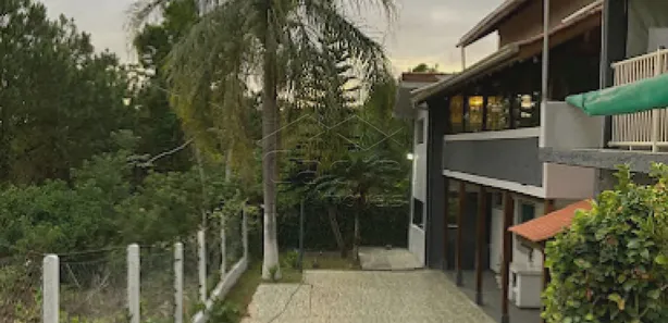 Casa com 4 Quartos para alugar, 380m² no Armação, Penha
