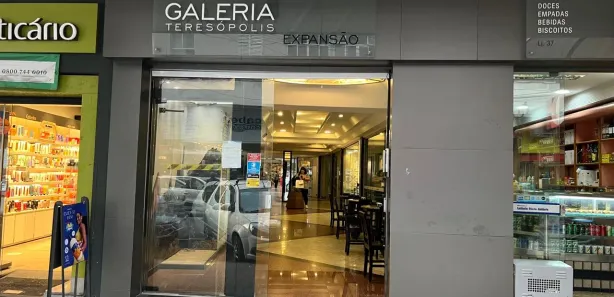 Loja / Salão / Ponto Comercial à venda, 120m² no Várzea, Teresópolis