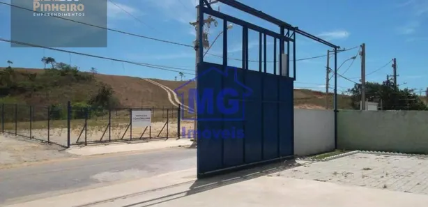 Galpão / Depósito / Armazém para venda ou aluguel, 400m² no Granja dos Cavaleiros, Macaé