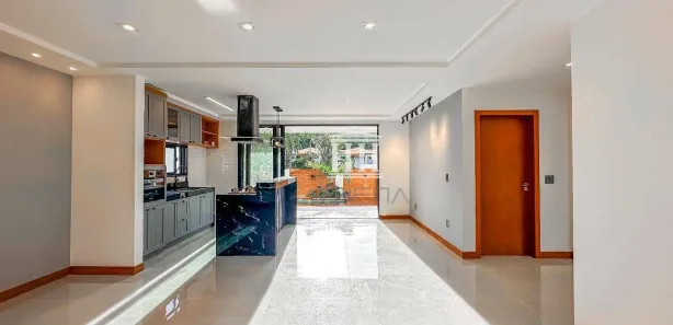 Casa de Condomínio com 4 Quartos à venda, 185m² no Golfe, Teresópolis