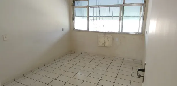 Apartamento com 2 Quartos para alugar, 60m² no BNH, Mesquita