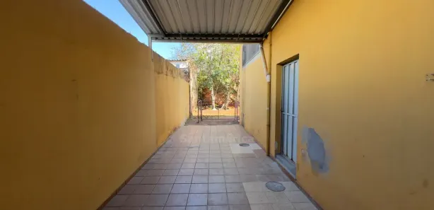 Casa com 3 Quartos para alugar, 150m² no Parque Residencial Joaquim Toledo Piza, Londrina