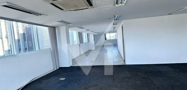 Conjunto Comercial / Sala para alugar, 400m² no Enseada do Suá, Vitória