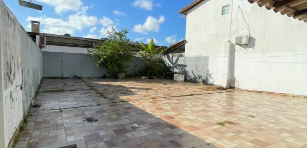 Sobrado com 4 Quartos à venda, 306m² no Buraquinho, Lauro de Freitas