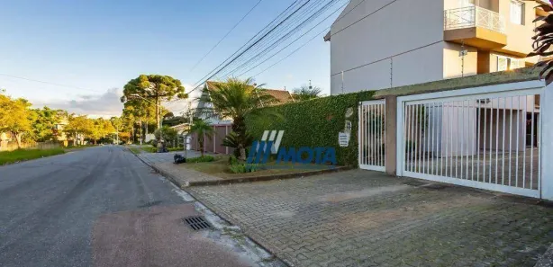 Casa com 3 Quartos para alugar, 180m² no Bacacheri, Curitiba