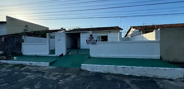 Casa com 3 Quartos para alugar, 90m² no Tabapuá, Caucaia