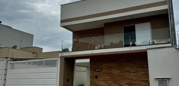 Sobrado com 3 Quartos à venda, 258m² no Loteamento Caldense, Poços de Caldas