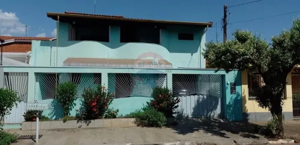 Sobrado com 3 Quartos à venda, 126m² no Vila Vakula, Cosmópolis