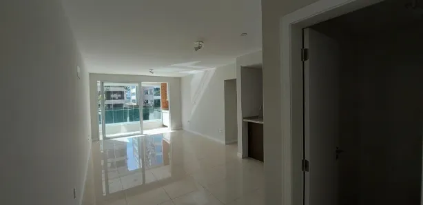 Apartamento com 3 Quartos para alugar, 121m² no Centro, Florianópolis
