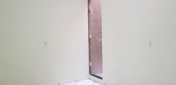 Casa com 3 Quartos para alugar, 120m² no Conjunto Residencial Marajoara, Londrina