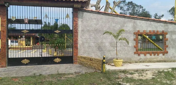 Fazenda / Sítio / Chácara com 3 Quartos à venda, 7200m² no Vale das Pedrinhas, Guapimirim