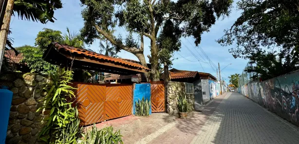 Hotel / Motel / Pousada com 5 Quartos à venda, 416m² no Maresias, São Sebastião