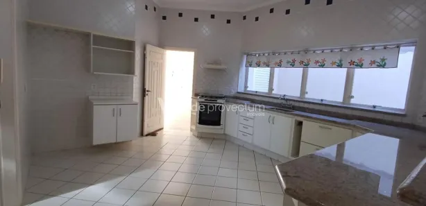 Sobrado com 3 Quartos à venda, 457m² no Vila José Kalil Aun, Cosmópolis