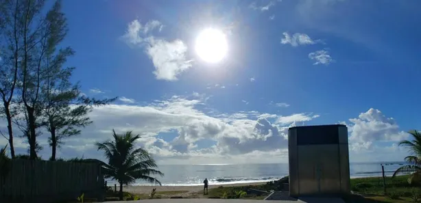 Casa de Condomínio com 2 Quartos para alugar, 70m² no Itacimirim (Monte Gordo), Camaçari
