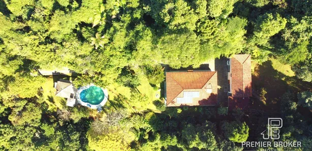 Fazenda / Sítio / Chácara com 7 Quartos à venda, 400m² no Corujas, Guapimirim