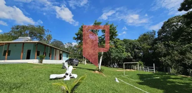 Fazenda / Sítio / Chácara com 4 Quartos à venda, 250m² no Pinhões, Santa Luzia