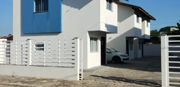 Casa com 2 Quartos para alugar, 69m² no Itacolomi, Balneário Piçarras