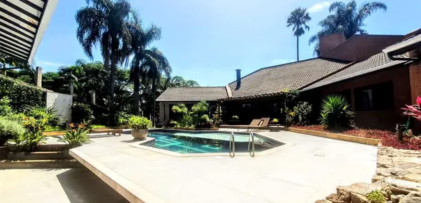 Casa de Condomínio com 5 Quartos para venda ou aluguel, 850m² no Nova Fazendinha, Carapicuíba