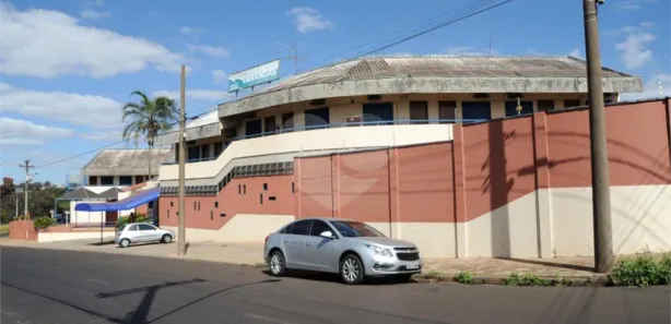 Loja / Salão / Ponto Comercial com 42 Quartos à venda, 1320m² no Centro, Araraquara