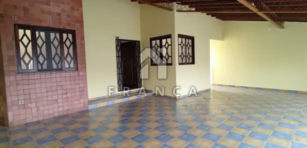 Casa com 3 Quartos para alugar, 220m² no Jardim Flórida, Jacareí