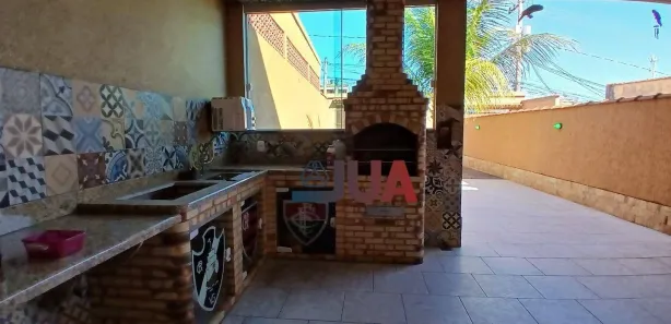 Casa com 2 Quartos para alugar, 130m² no Areia Branca, Belford Roxo