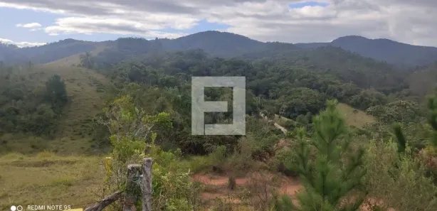 Terreno / Lote / Condomínio à venda, 4400m² no Santa Teresa, São Pedro de Alcântara