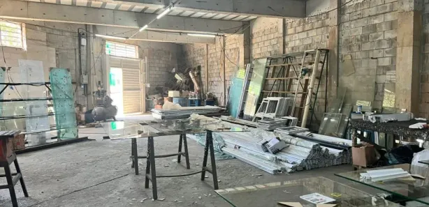 Galpão / Depósito / Armazém para alugar, 348m² no Jordanópolis, Arujá