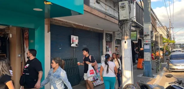 Loja / Salão / Ponto Comercial para alugar, 120m² no Centro, Itaguaí