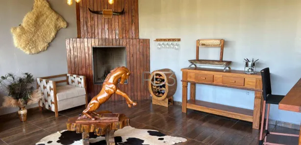 Fazenda / Sítio / Chácara com 3 Quartos à venda, 1000m² no Parque Residencial Manela, Cambé
