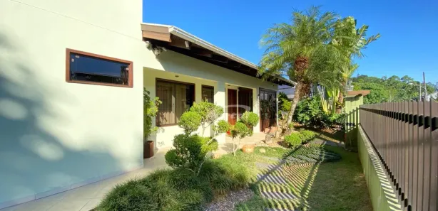 Casa com 3 Quartos para alugar, 380m² no Do Salto, Blumenau