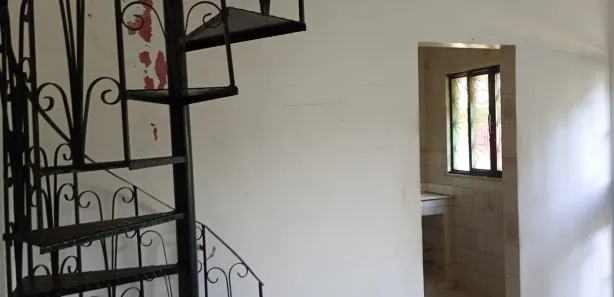Casa de Vila com 1 Quarto para alugar, 50m² no Centro, São João de Meriti