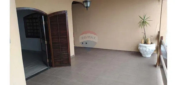 Sobrado com 2 Quartos para alugar, 220m² no Vila Flórida, Mauá