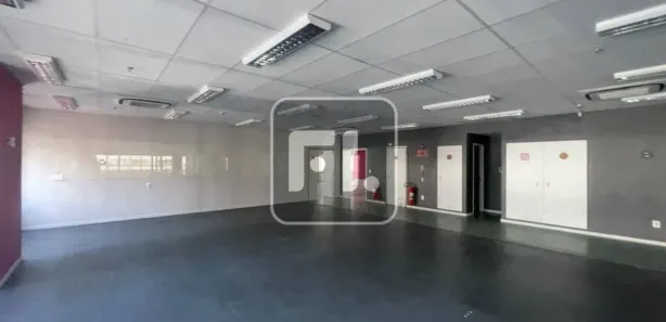 Conjunto Comercial / Sala para alugar, 368m² no Vila Cordeiro, São Paulo