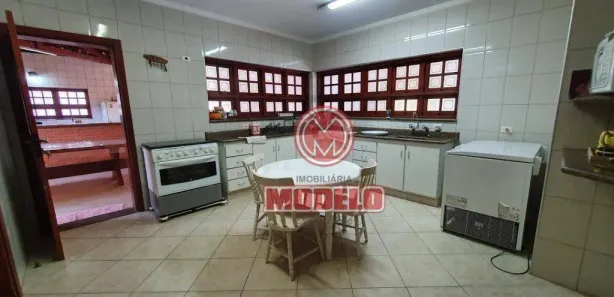 Fazenda / Sítio / Chácara com 5 Quartos à venda, 380m² no Colinas do Piracicaba (Ártemis), Piracicaba