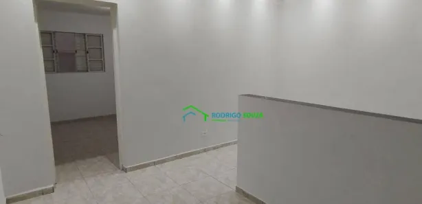 Casa com 1 Quarto para alugar, 50m² no Vila Dirce, Carapicuíba