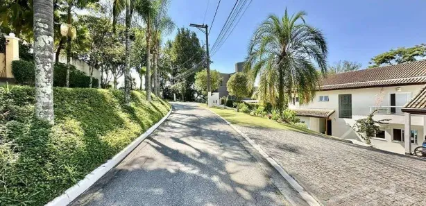 Casa de Condomínio com 5 Quartos à venda, 375m² no Residencial Euroville, Carapicuíba