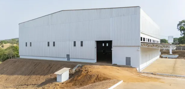 Galpão / Depósito / Armazém com 10 Quartos para alugar, 2900m² no Nova Fátima, Hidrolândia