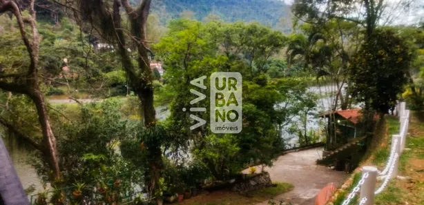 Fazenda / Sítio / Chácara com 2 Quartos à venda, 8000m² no , Piraí