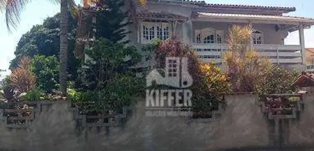 Casa de Condomínio com 4 Quartos para alugar, 240m² no Flamengo, Maricá