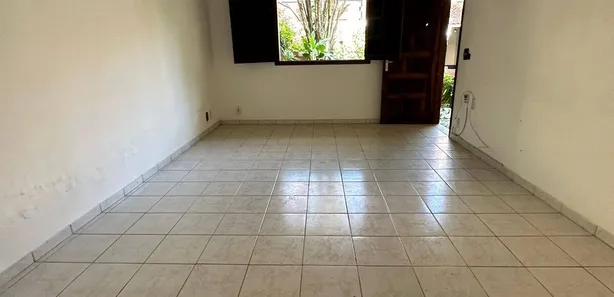 Casa com 2 Quartos para venda ou aluguel, 1210859m² no Centro, Maricá
