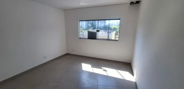 Casa Comercial para alugar, 35m² no Vila Santa Luzia, Taboão da Serra