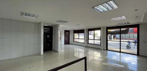 Loja / Salão / Ponto Comercial à venda, 320m² no Granja Viana, Cotia