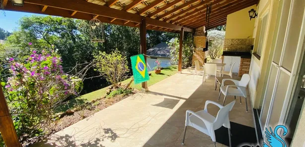 Casa de Condomínio com 3 Quartos à venda, 173m² no , Serra Negra