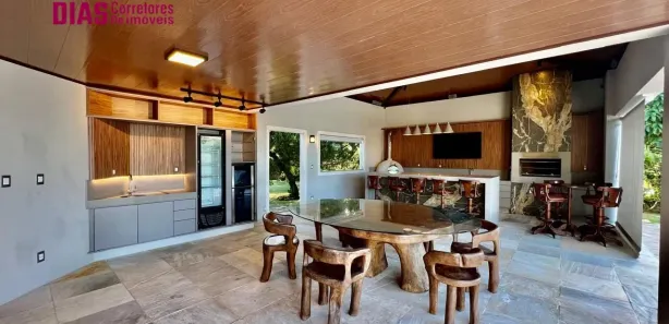 Casa com 4 Quartos para alugar, 1250m² no Portão, Lauro de Freitas