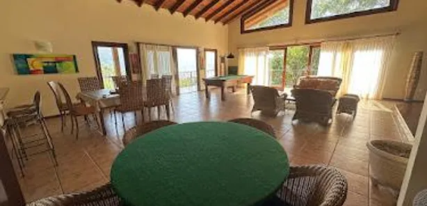 Casa de Condomínio com 4 Quartos para alugar, 900m² no Toninhas, Ubatuba