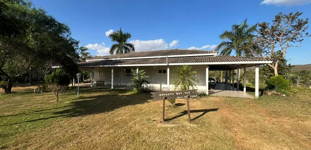 Fazenda / Sítio / Chácara com 4 Quartos à venda, 30000m² no , Brasília