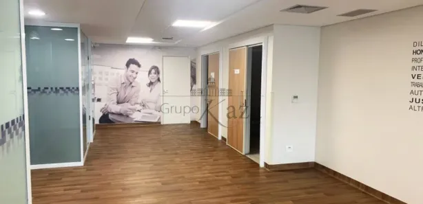 Prédio Inteiro para alugar, 600m² no Morumbi, São Paulo